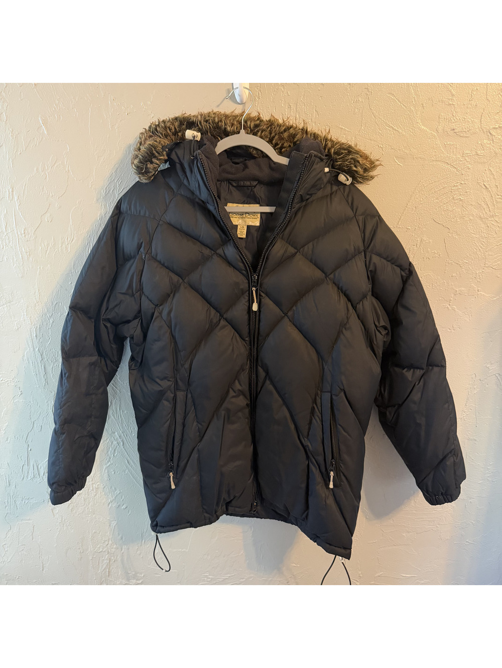 Cabela's Goose Down Puffer Jacket Black Faux Fur Hood 650 Fill Power Women's L